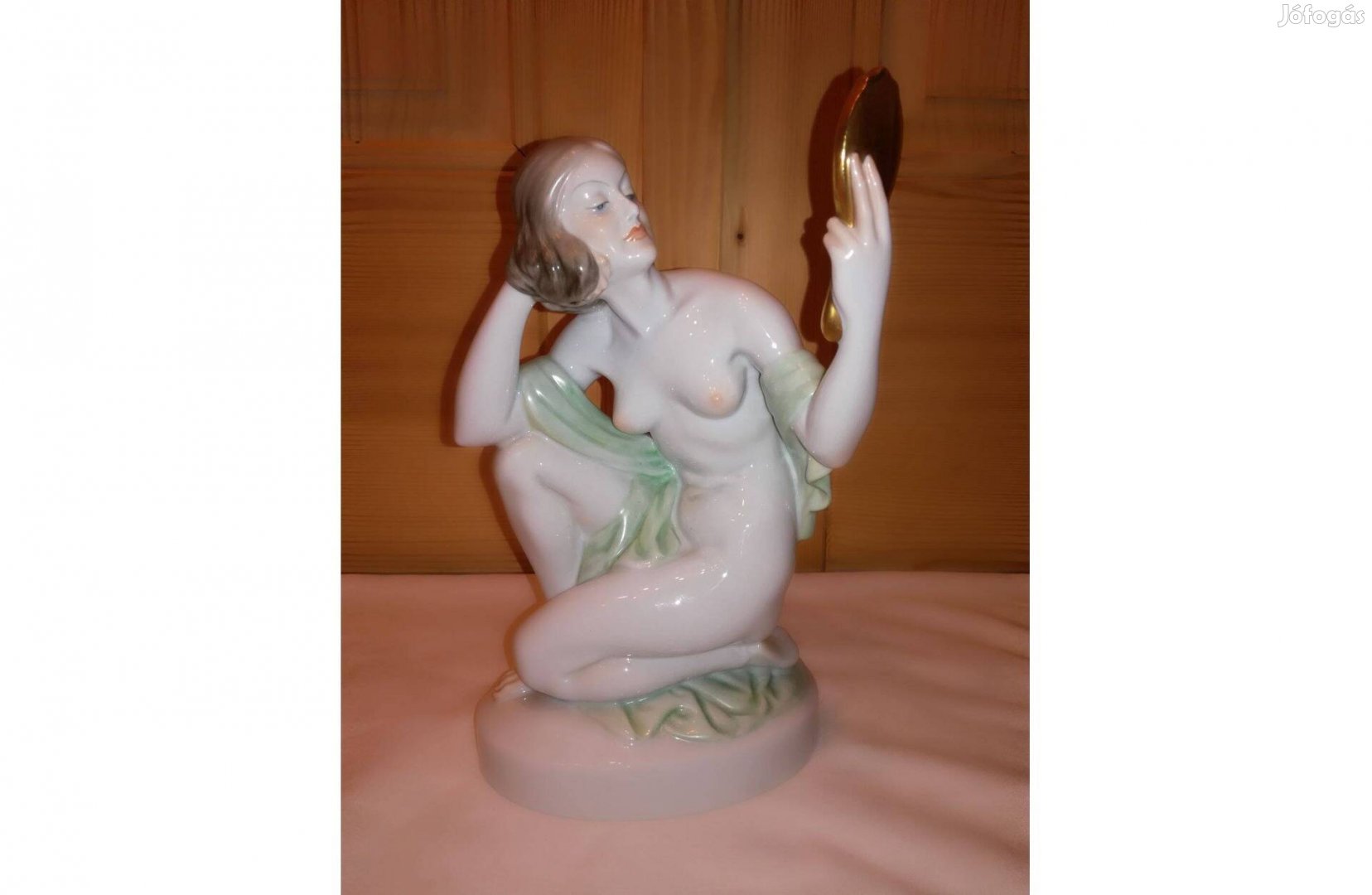 Herendi Tükrös nő, Tükörbe néző női akt porcelán figura eladó!