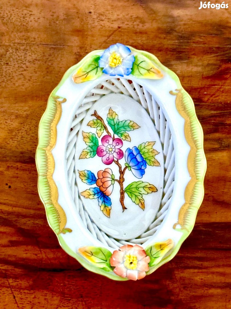 Herendi Viktória mintás fonott kosárka