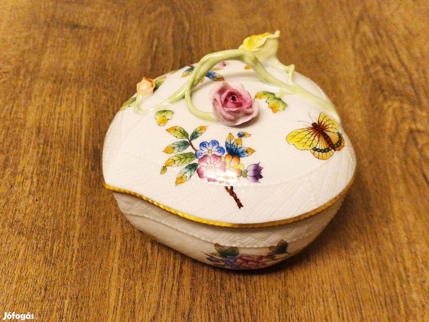 Herendi Viktória mintás szív alakú bobonier