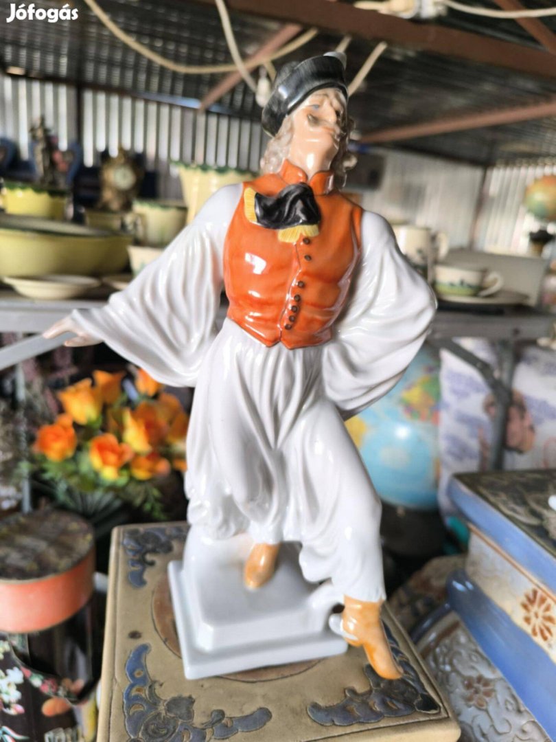 Herendi "Táncoló juhasz" porcelán szobor