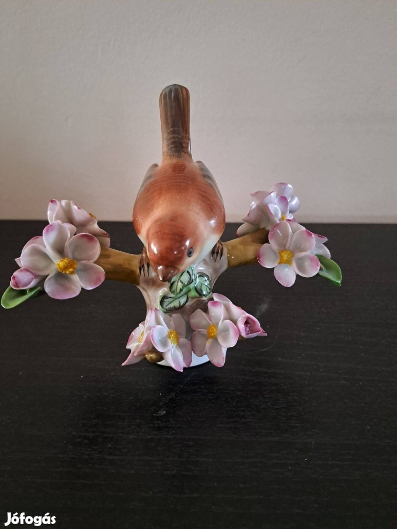 Herendi ágon ülő kismadár porcelán eladó