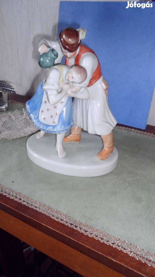 Herendi antik locsoló pár locsolkodók színes figura,