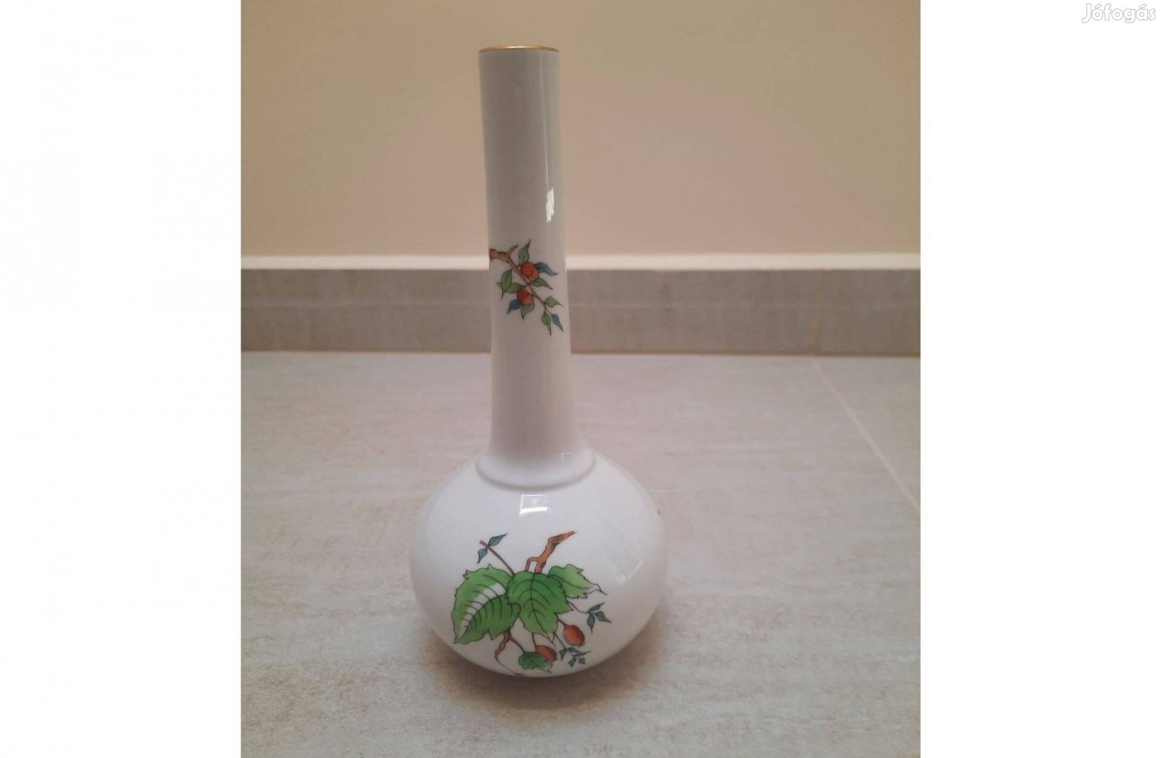 Herendi hecsedli, csipkebogyó mintás porcelán váza eladó!