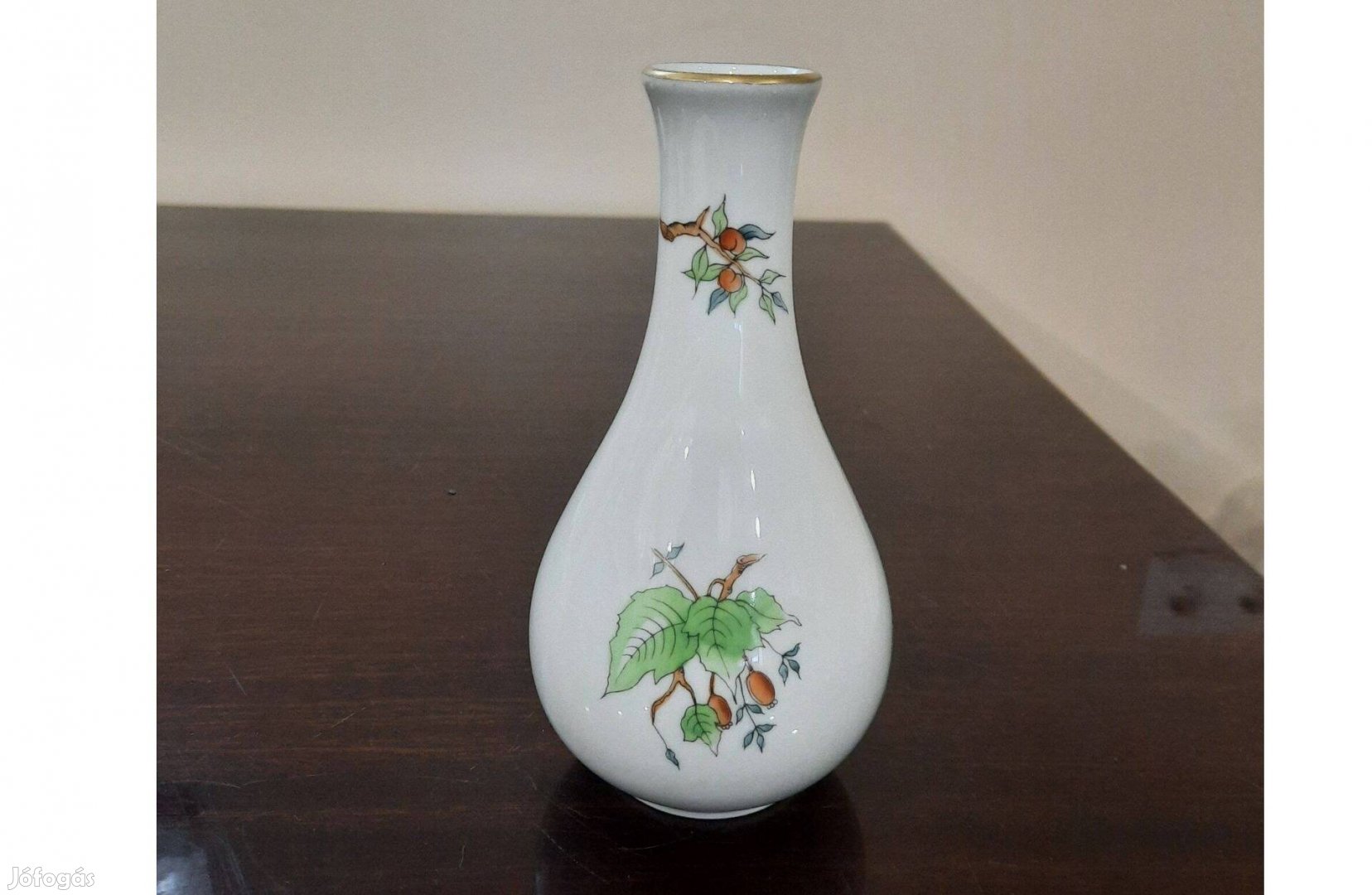 Herendi hecsedli, csipkebogyó mintás porcelán váza eladó!