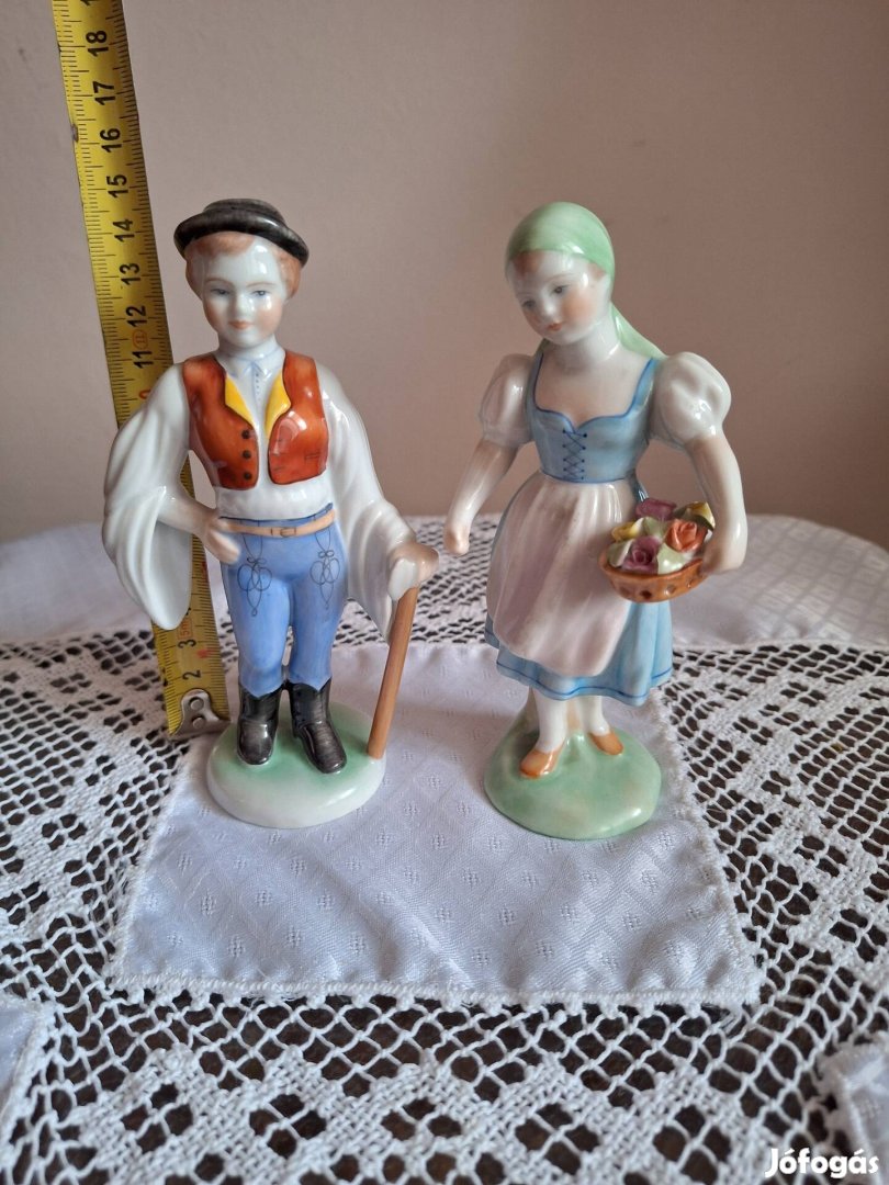 Herendi lány fiú páros