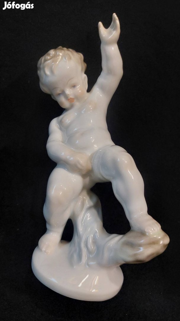 Herendi porcelán putto szobor