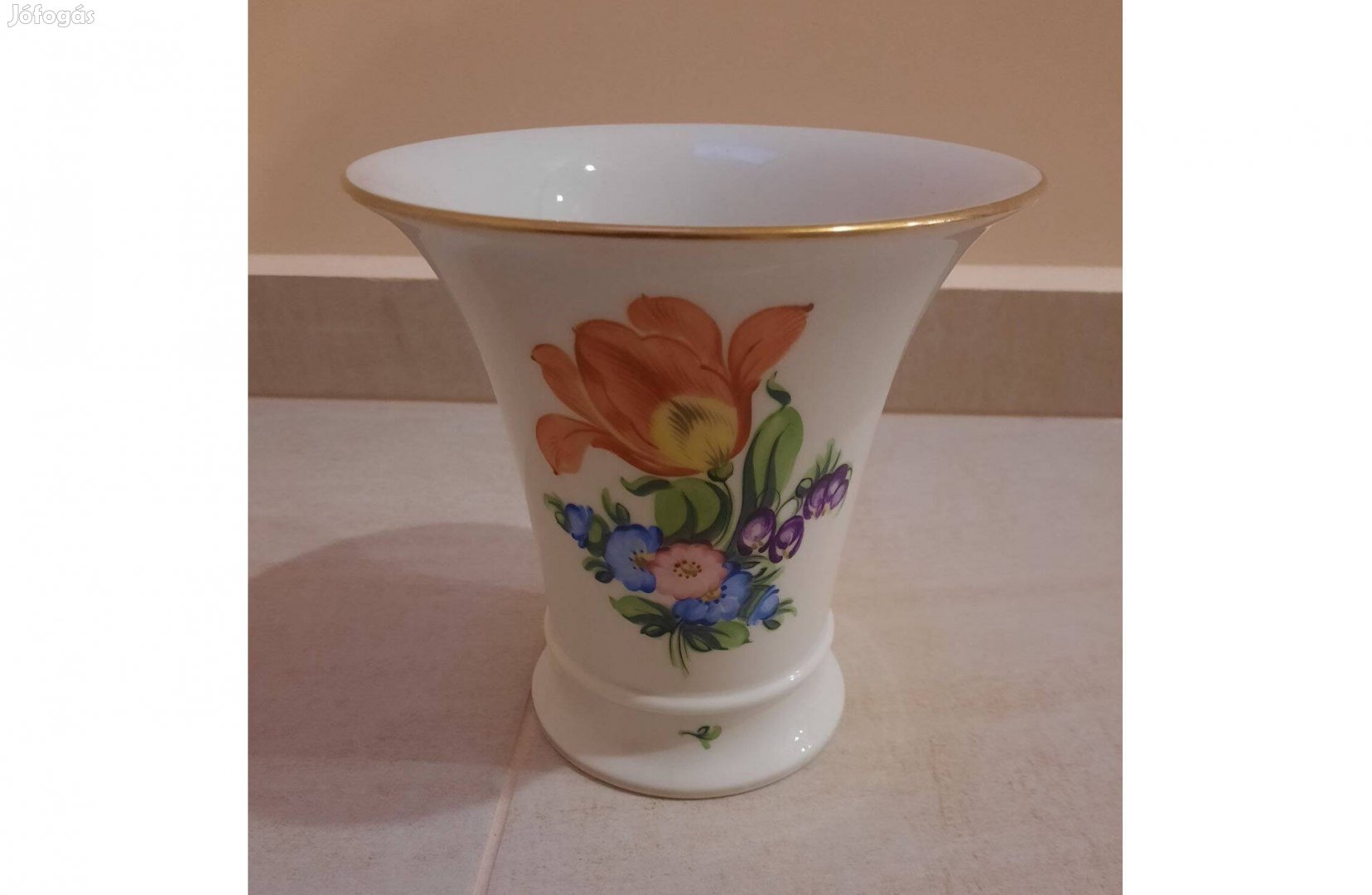 Herendi virágmintás porcelán váza eladó!