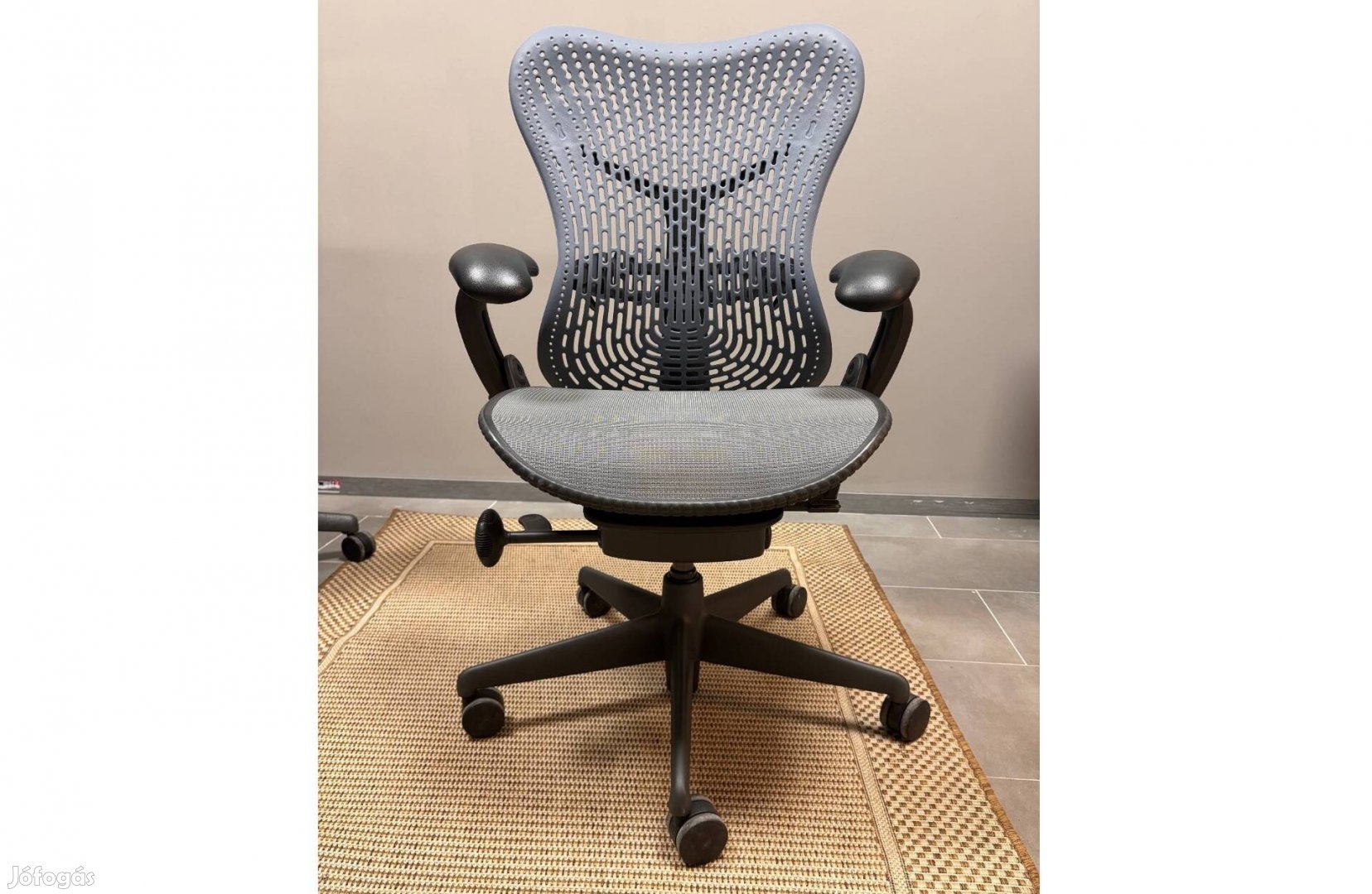 Herman Miller 1 irodai szék felújított