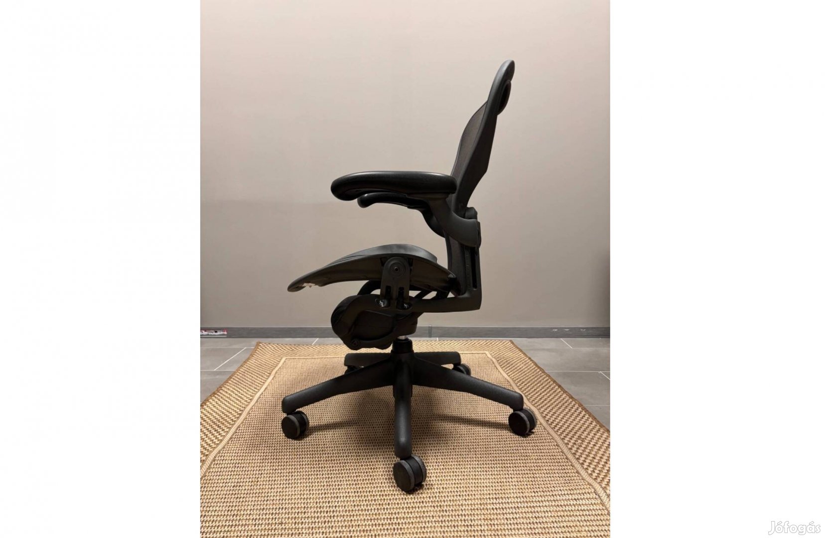 Herman Miller Aeron B size Refurbished Irodai szék + garancia