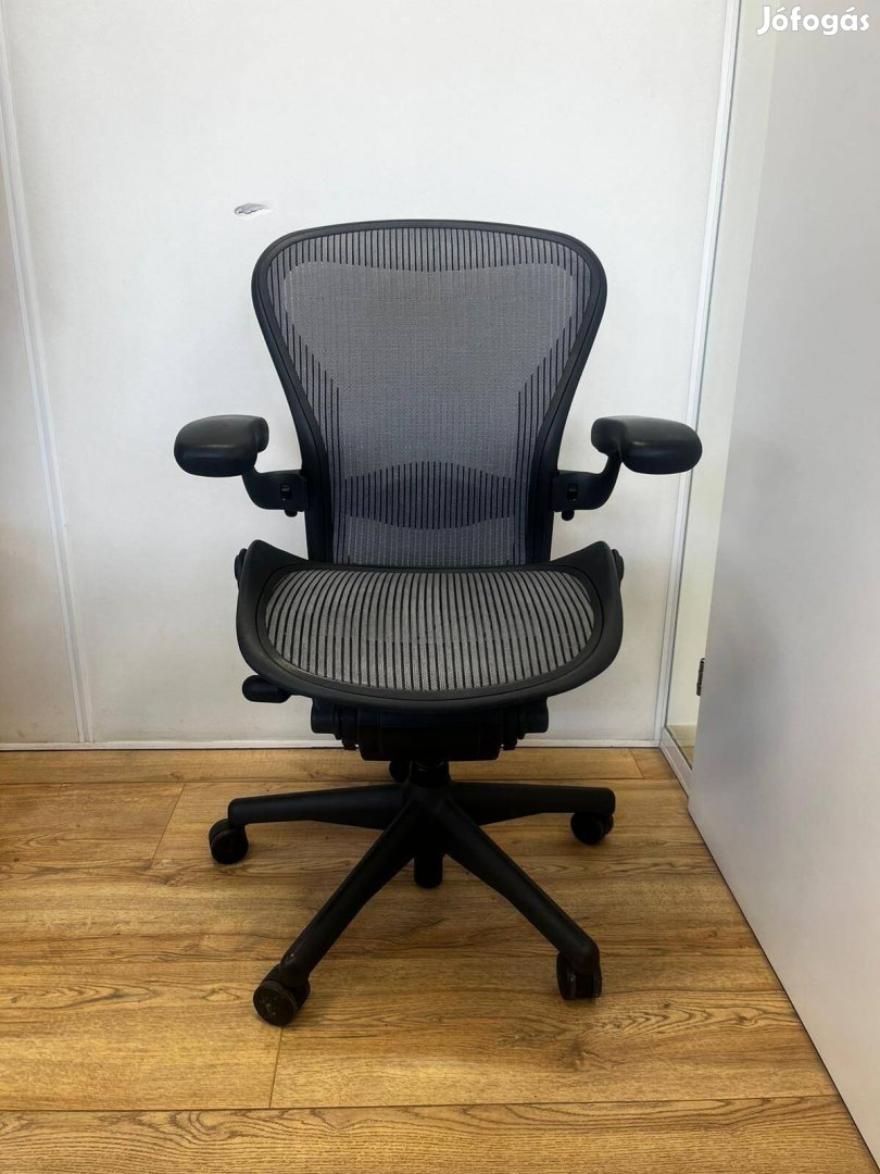 Herman Miller Aeron Carbon