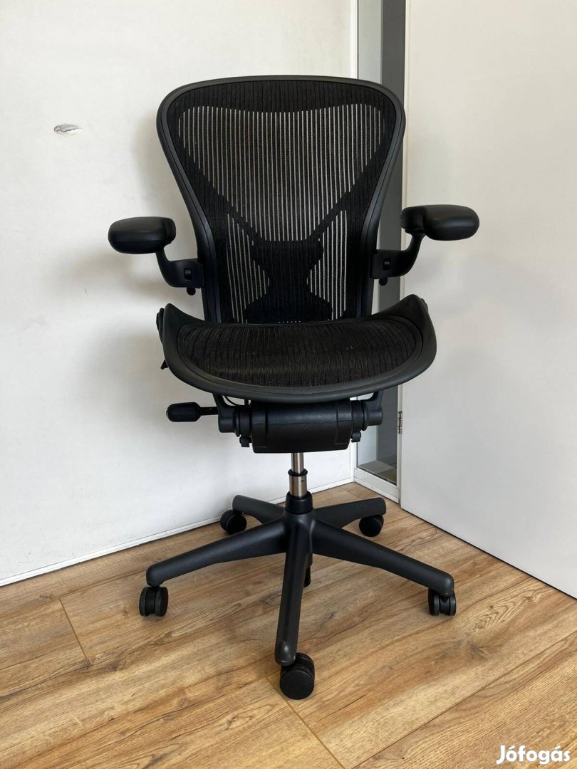 Herman Miller Aeron Graphite Posturefit