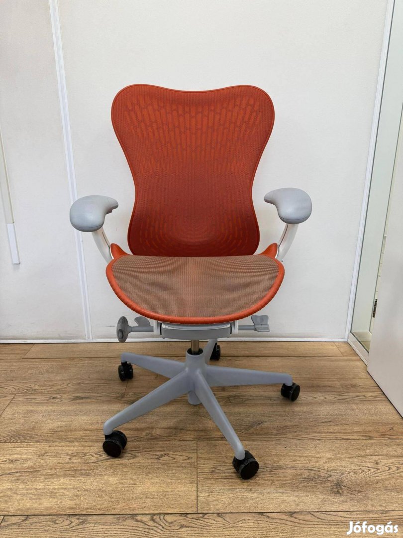 Herman Miller Mirra 2 Butterfly Twilight/Studio Orange