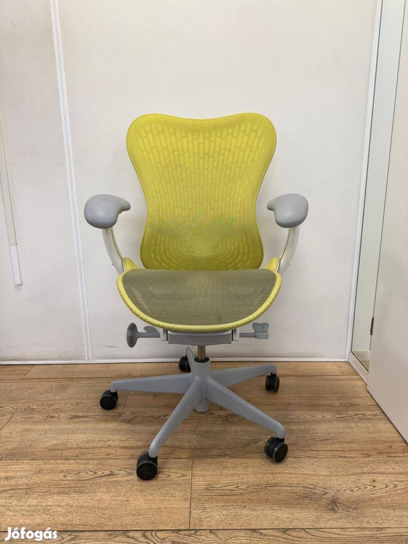 Herman Miller Mirra 2 Butterfly Twilight/Studio Yellow