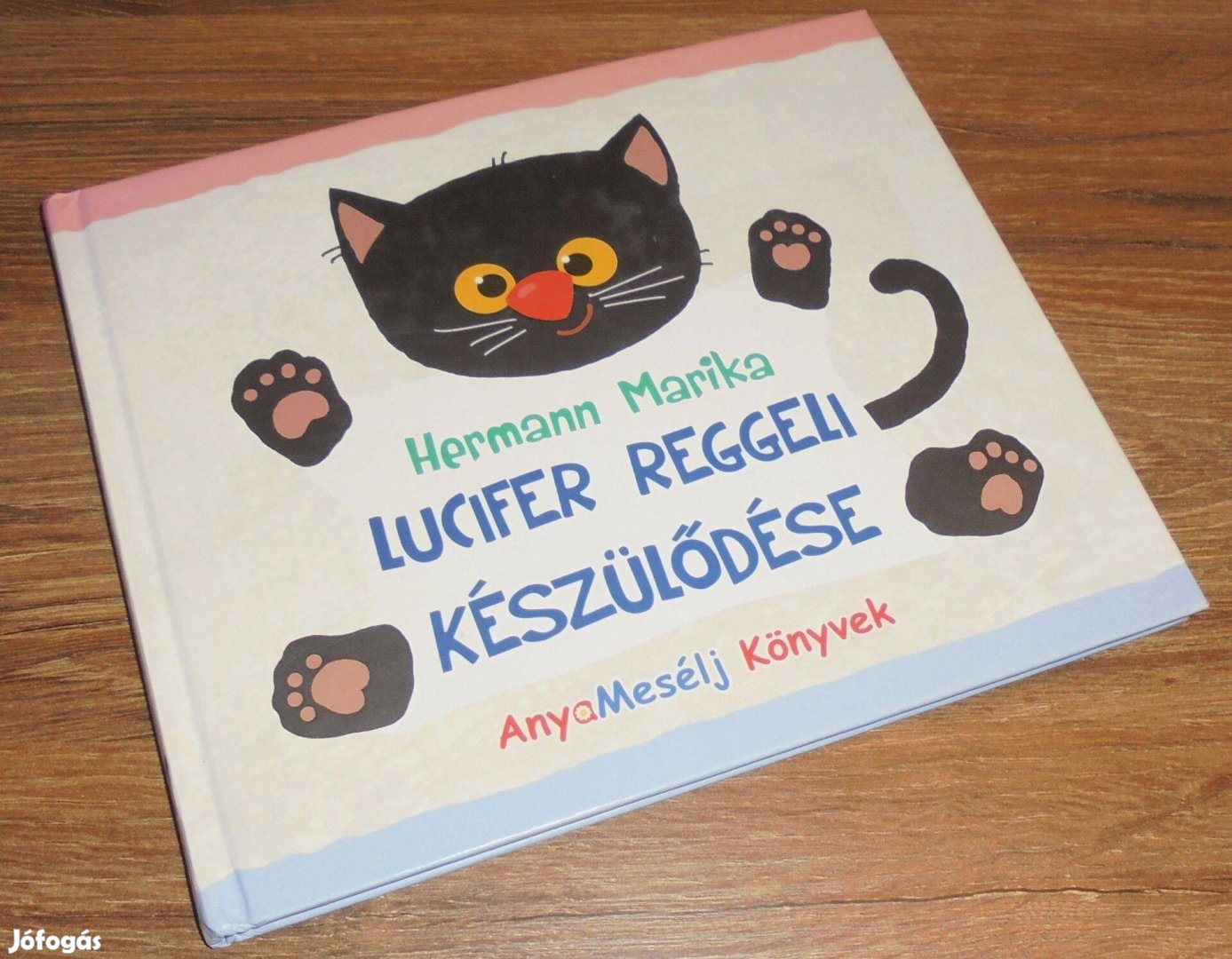 Hermann Marika: Lucifer reggeli készülődése