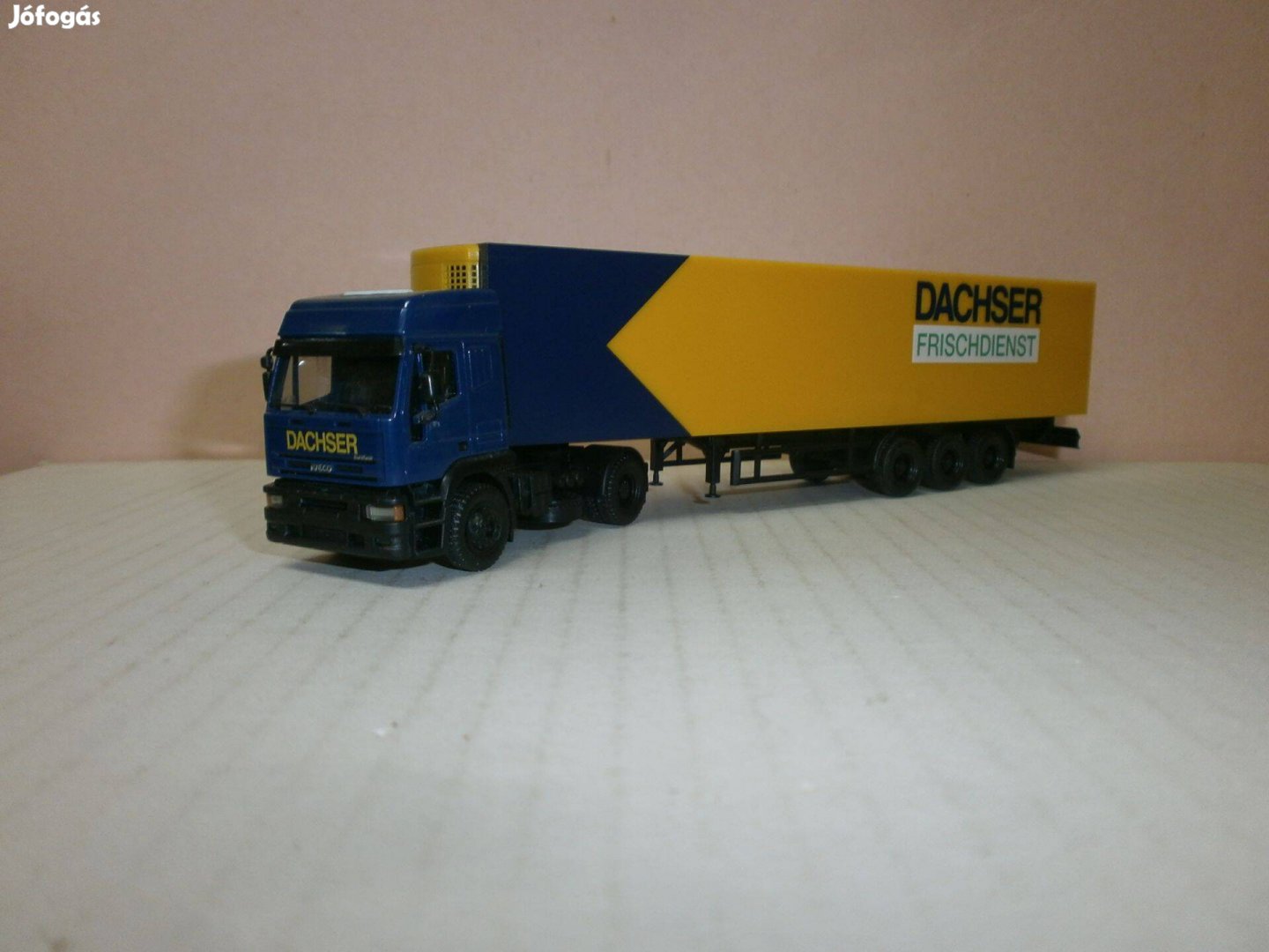 Herpa - Iveci " Dachser" slepper kamion - 1:87 - ( H-19)