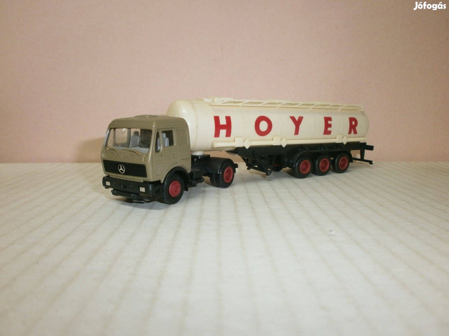 Herpa - Mercedes "Hoyer" slepper tartály kamion -1:87 - (AB-27)