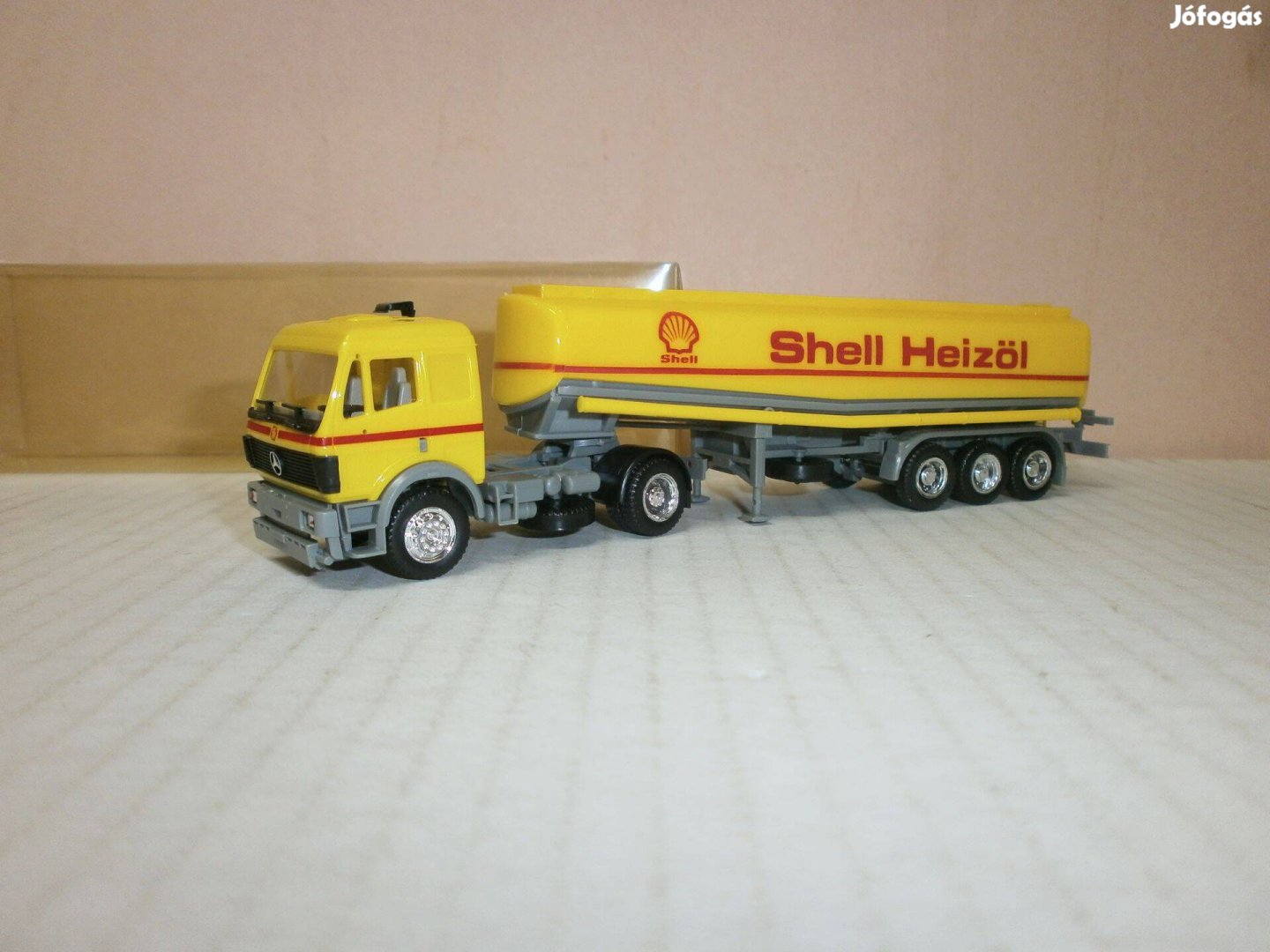 Herpa - Mercedes "Shell" tartály kamion - 1:87 - ( H-26)