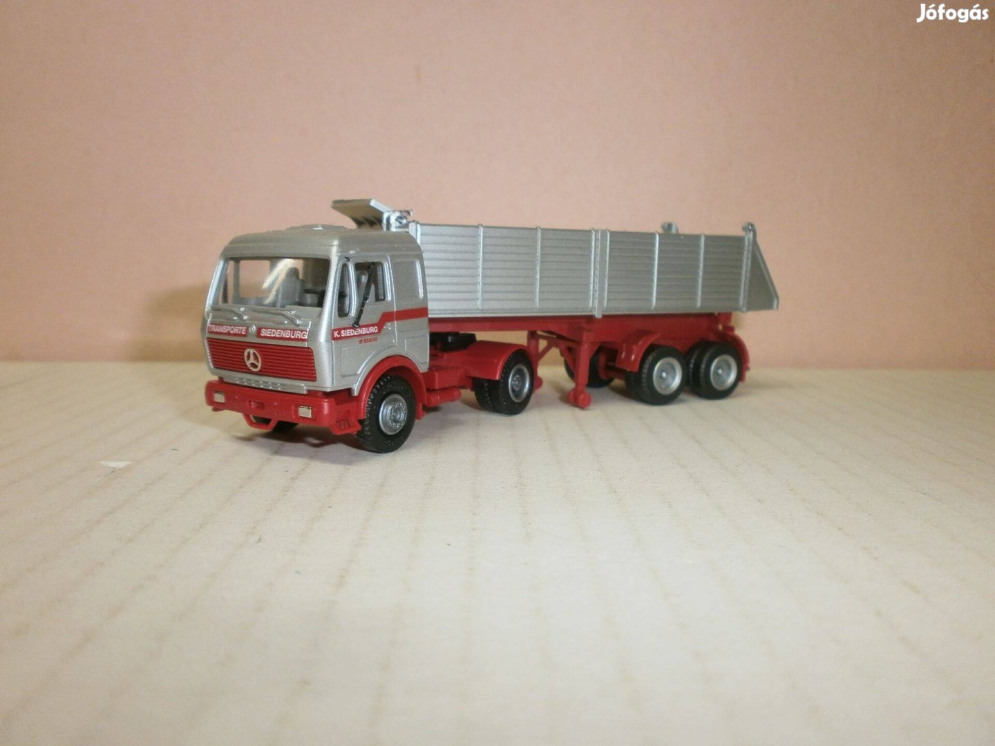 Herpa - Mercedes - nehéz kipper kamion - 1:87 - ( H-29)
