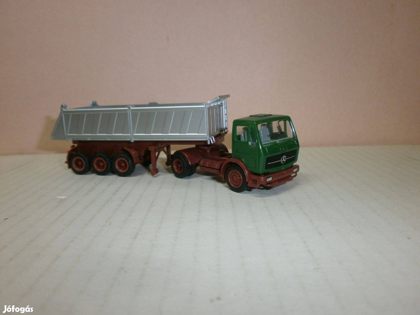 Herpa - Mercedes - nehéz kipper kamion - 1:87 - ( H-31)