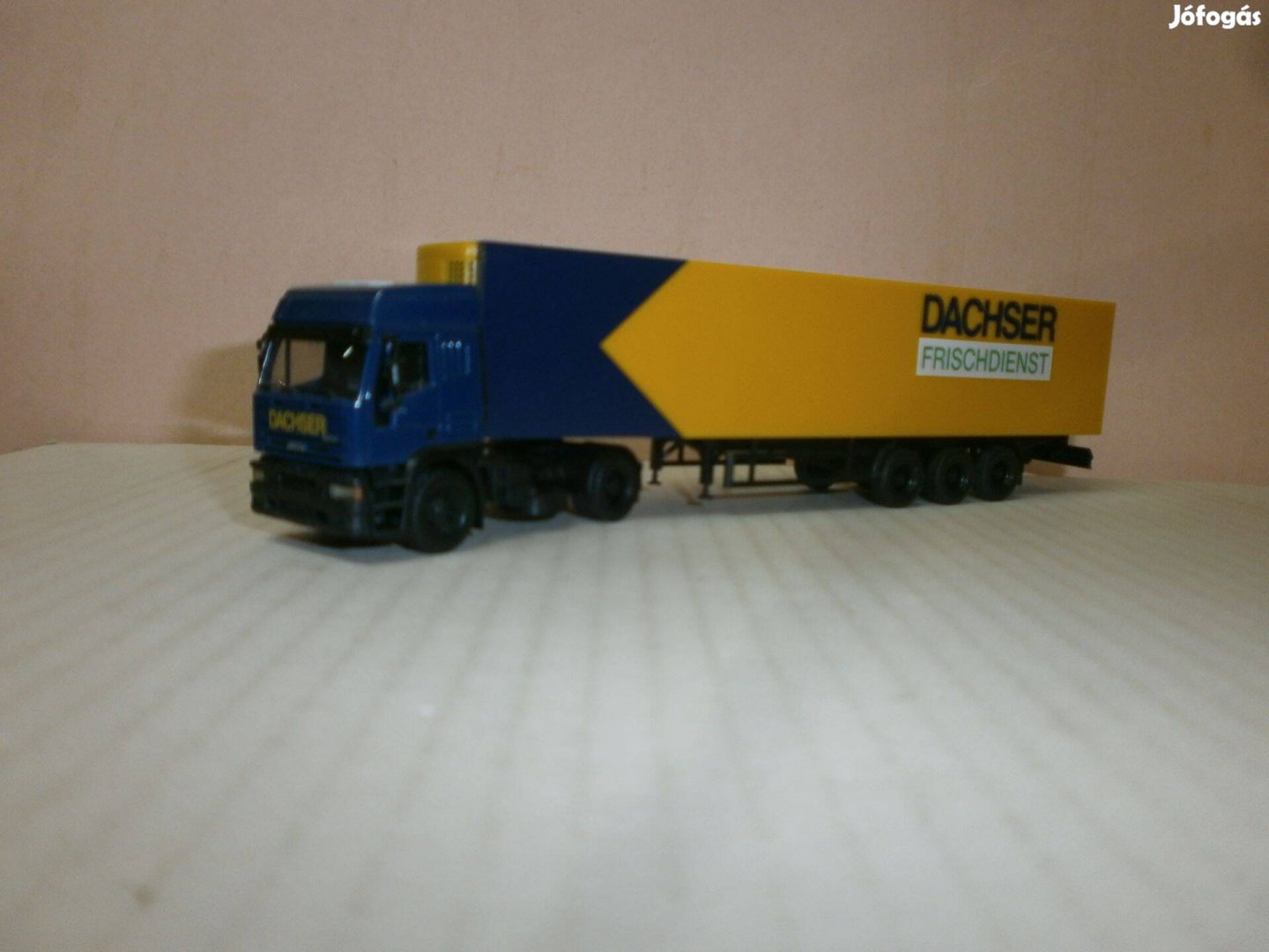 Herpa - "Iveco" - slepper hűtö kamion - 1:87 - (H-19)