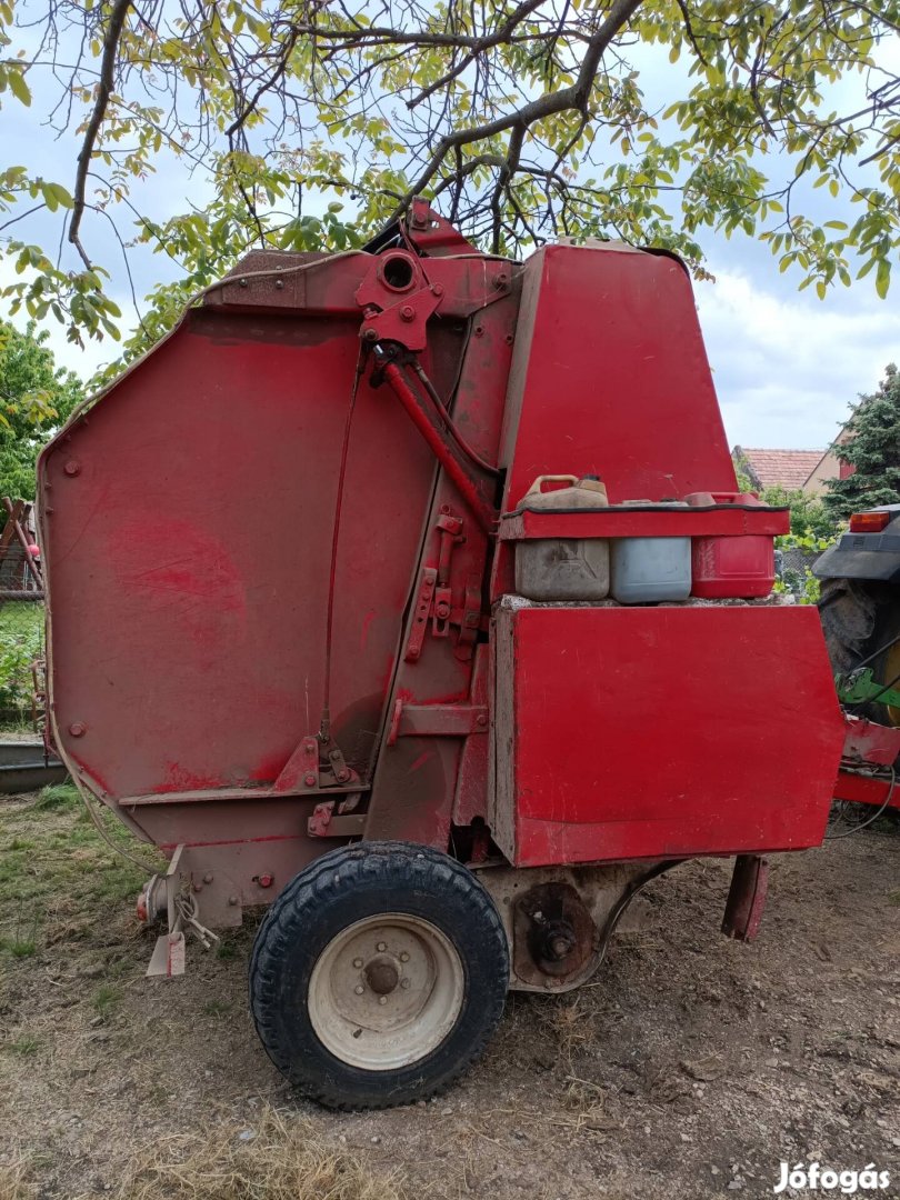 Hesston 5580 körbalazó