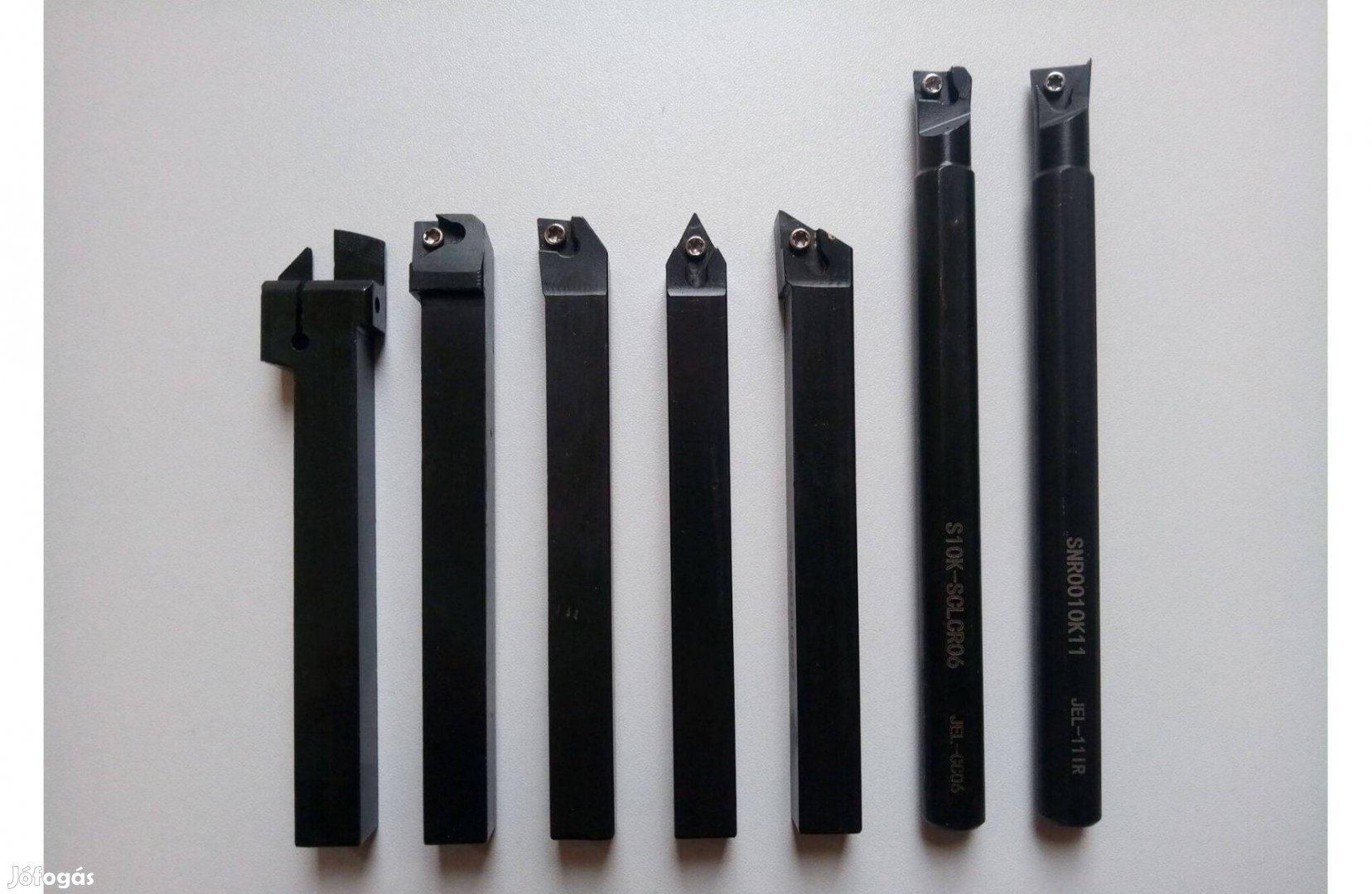 Hét darabos váltólapkás esztergakés készlet 10 mm szár 7 db