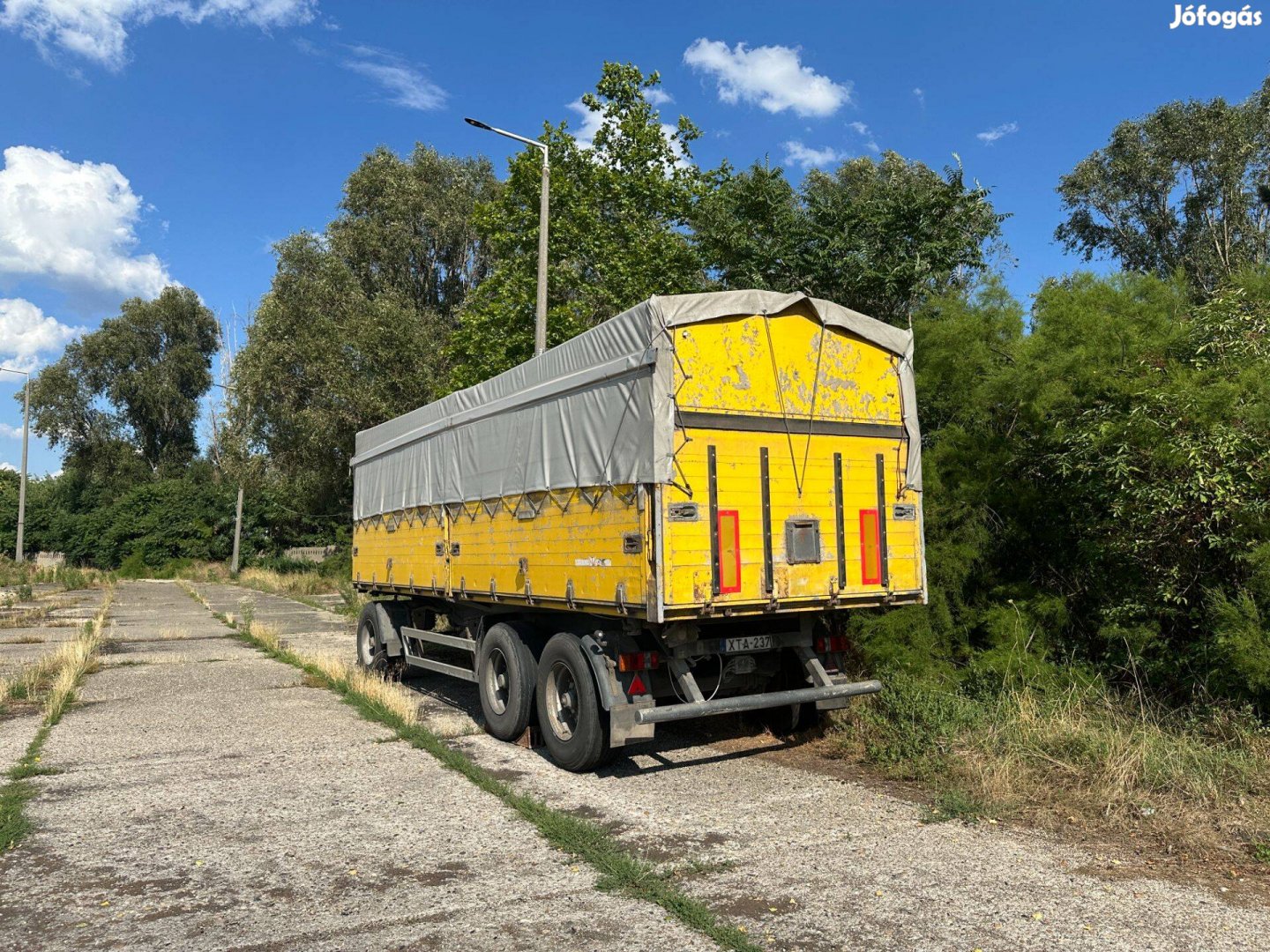 Heuser billenthető pótkocsi
