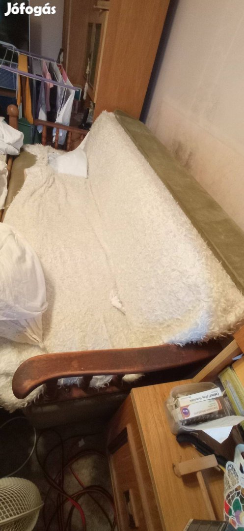 Heverő, kanapá.ingyen elvihetá