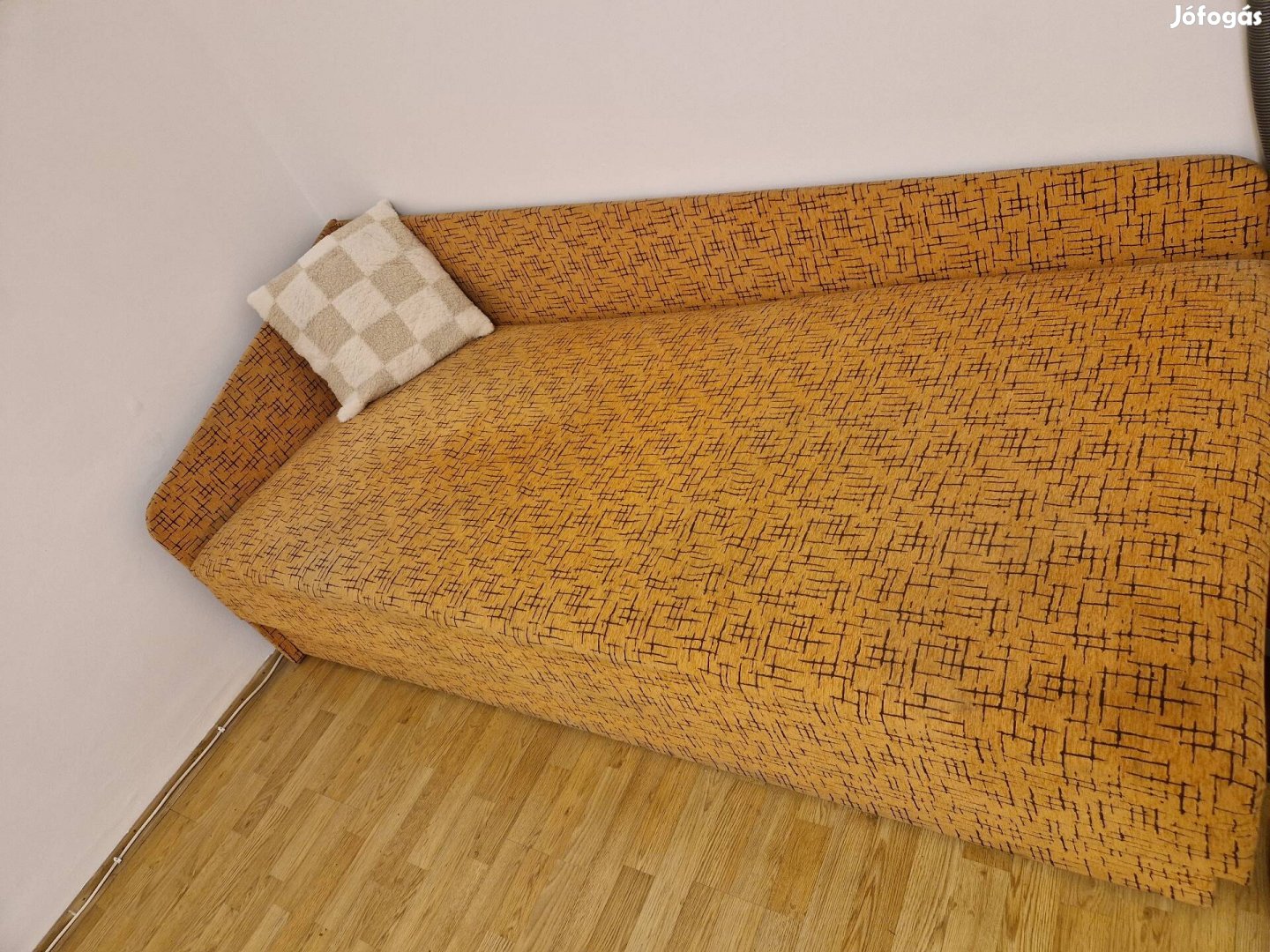 Heverő ágyneműtartóval ingyenes