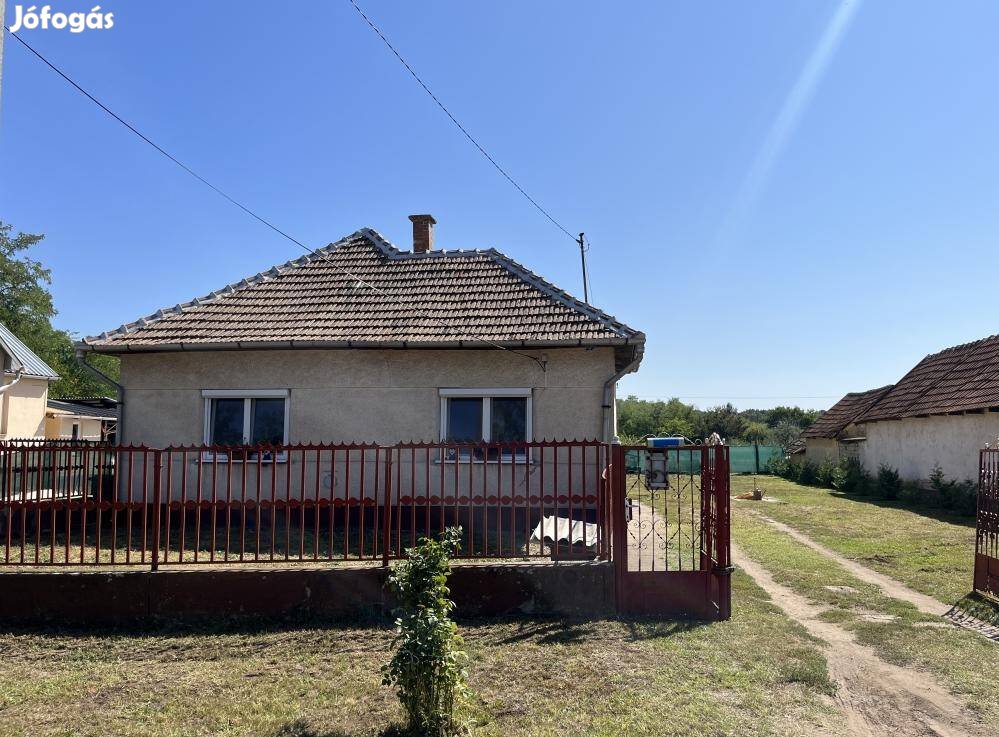 Hevesi eladó 57 nm-es ház #4561669