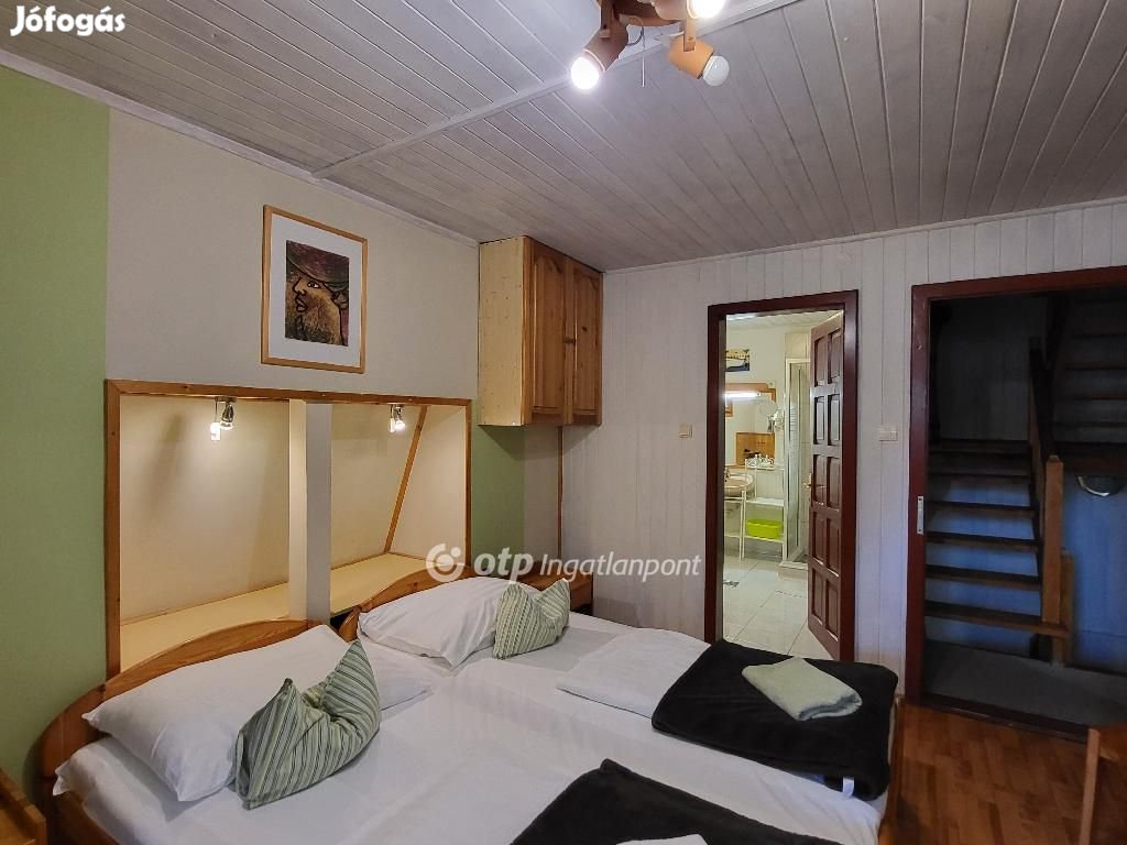 Hévízi 147 nm-es lakás eladó