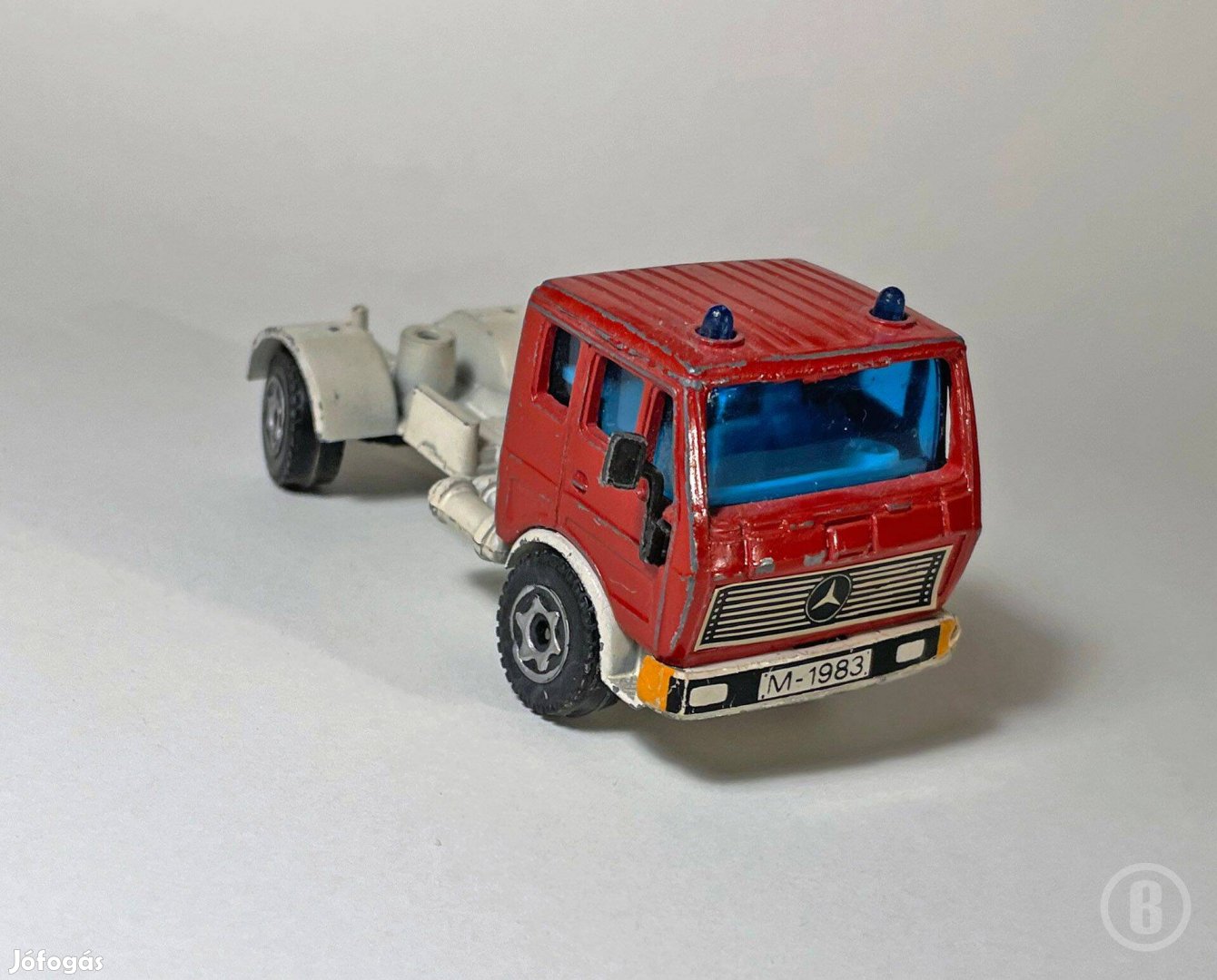 Hiányos fém teherautó modell - csak fülke és alváz, felépítmény nélül