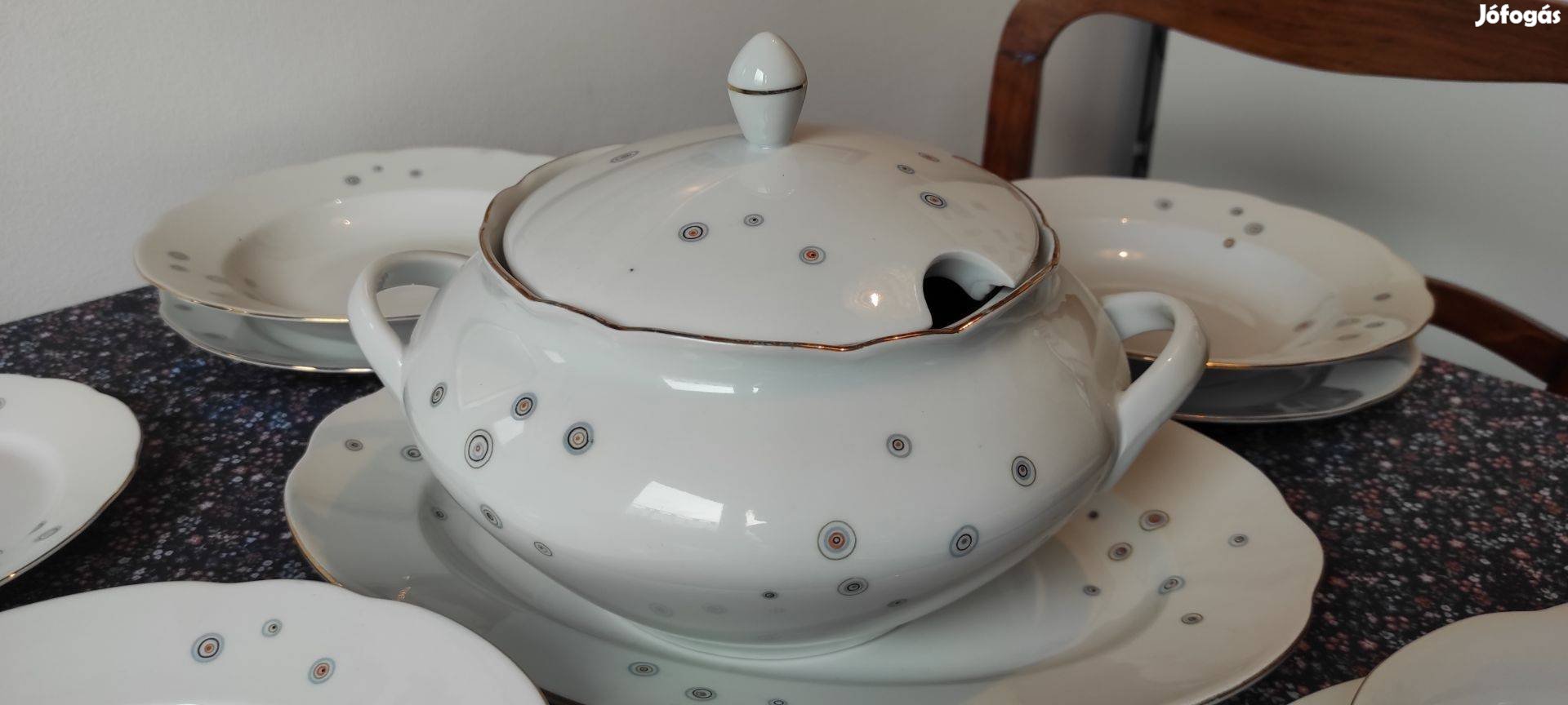 Hiánytalan és hibátlan német porcelán étkészlet ünnepi alkalmakra