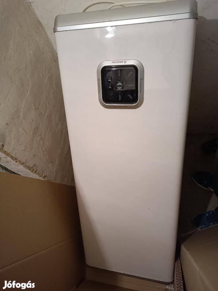 Hibás Ariston bojler 100L 1500W, Alkatrésznek