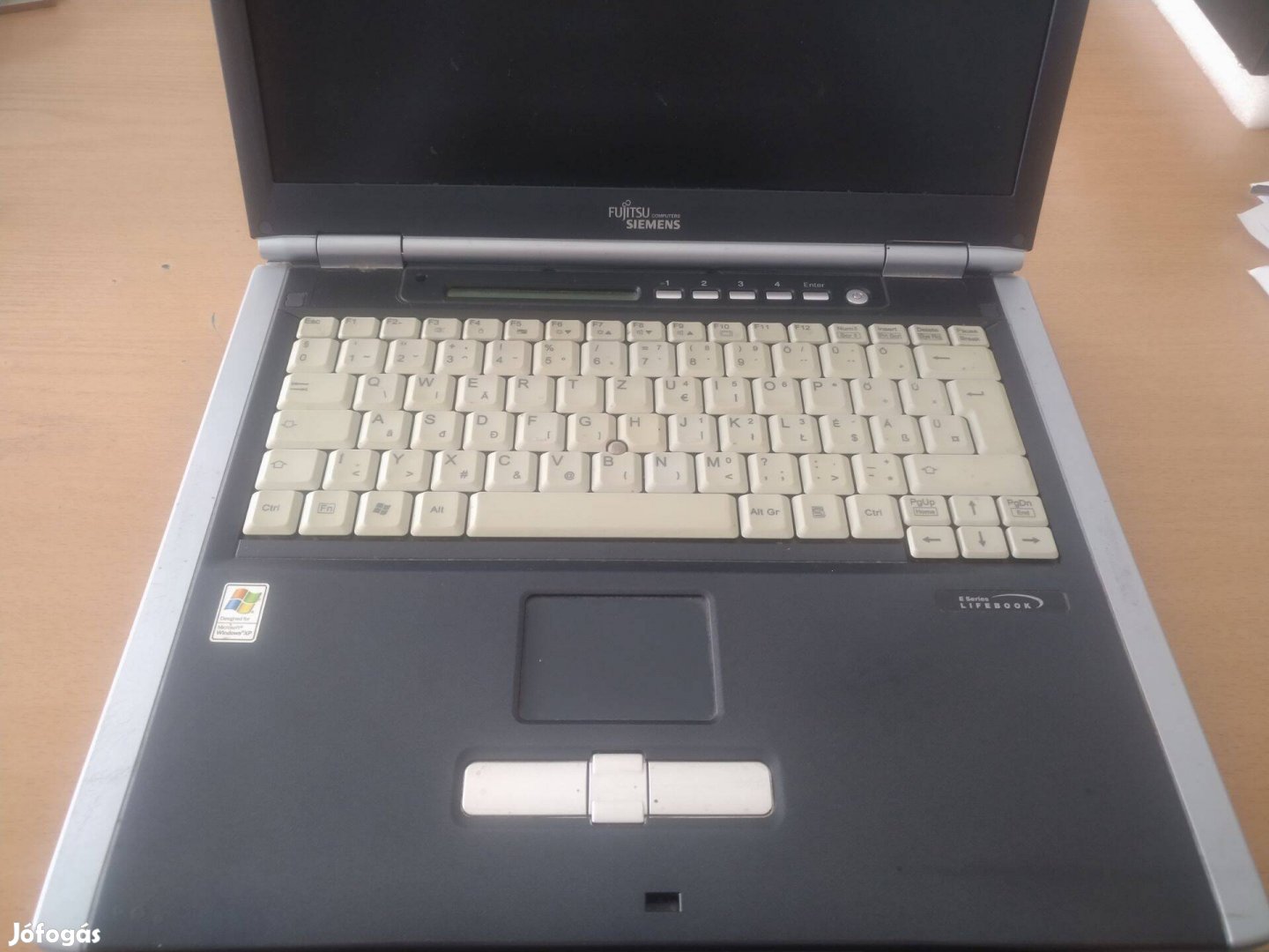 Hibás Fujitsu Lifebook E8020