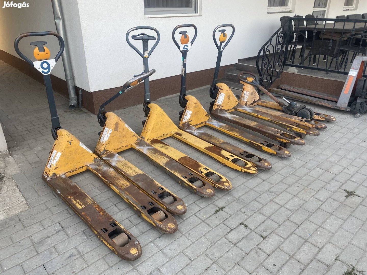 Hibás raklapemelő béka keresek Vásárolok!!!!!