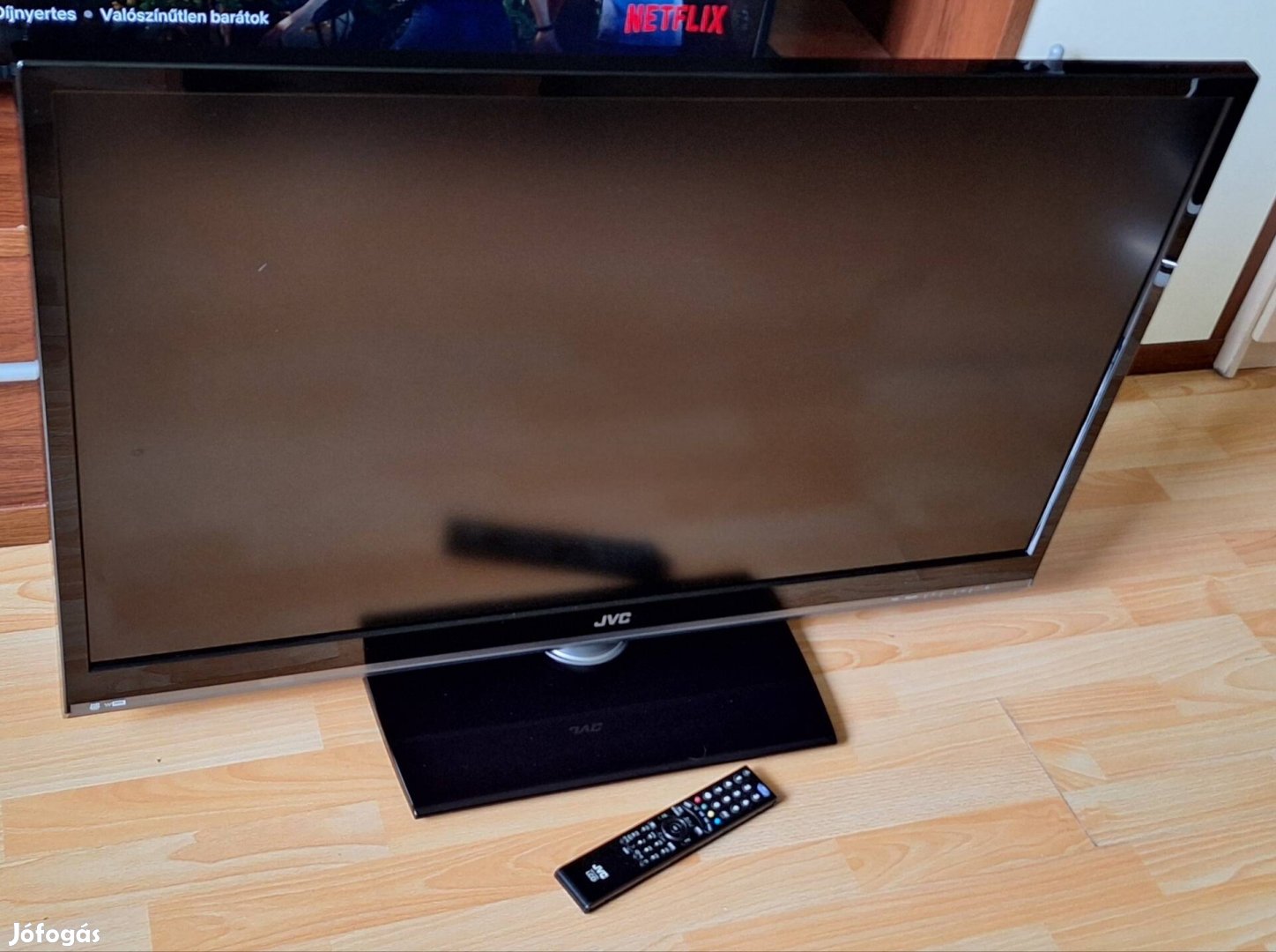 Hibátlan 42" JVC Full HD tv akár szállítással 