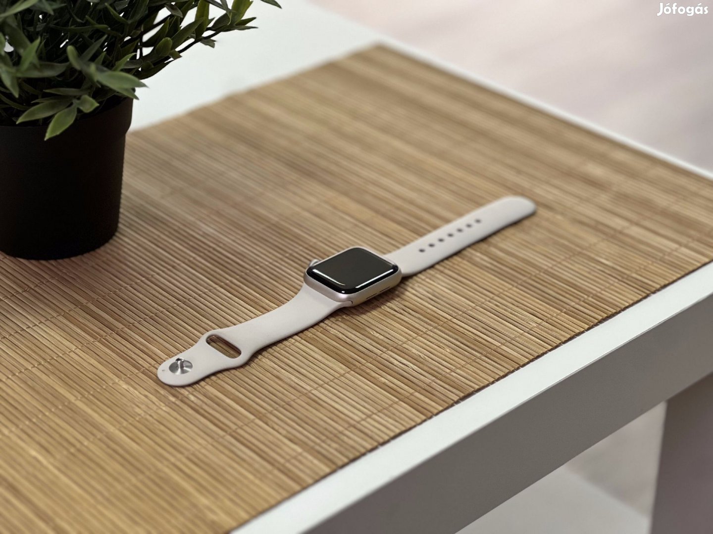 Hibátlan Apple Watch SE2 Starlight CEL 40MM 2 ÉV Garanciával