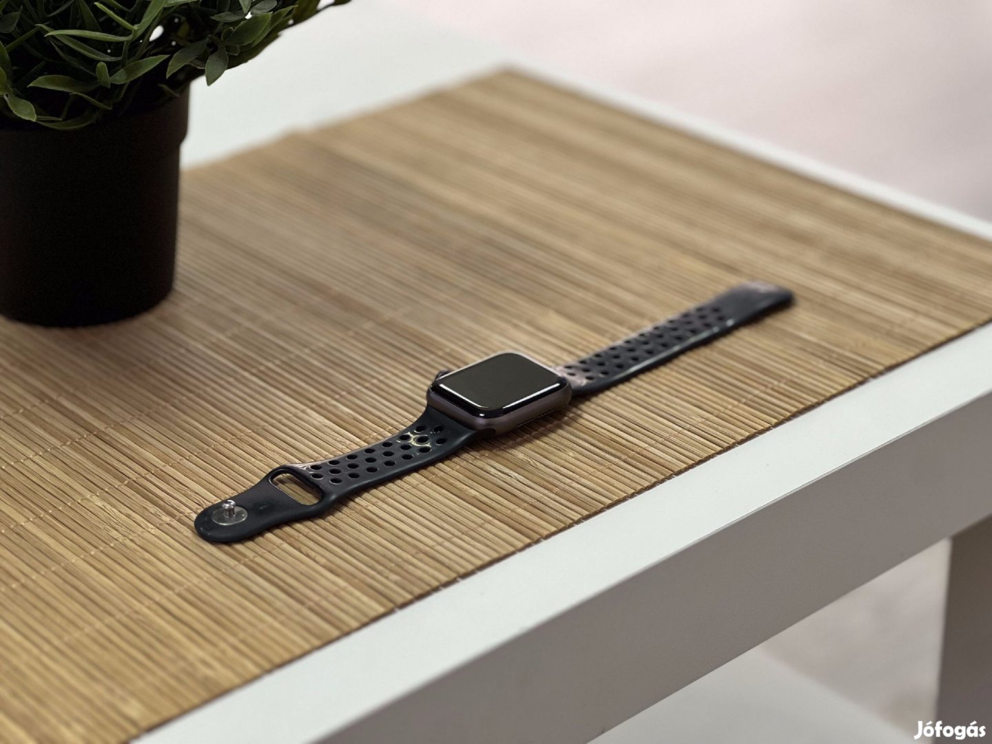 Hibátlan Apple Watch SE Space Gray 40MM 1 ÉV Garanciával Számlával