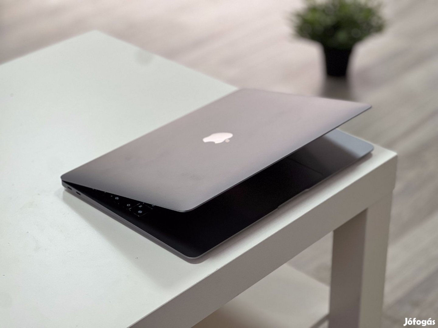 Hibátlan MacBook Air 2020 13 M1 256GB 1 ÉV Garanciával Számlával