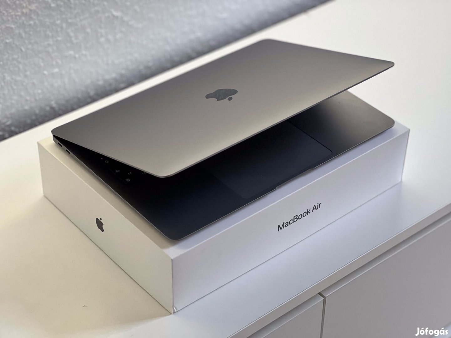 Hibátlan MacBook Air 2020 13 M1 256GB 2 ÉV Garanciával Számlával