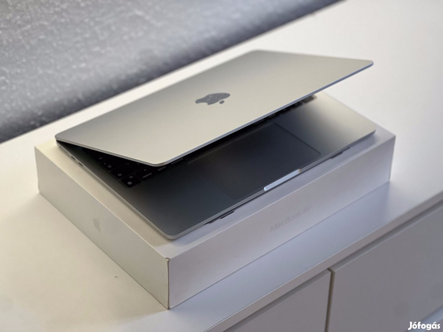 Hibátlan MacBook Air 2022 13 M2 256GB 2 ÉV Garanciával Számlával