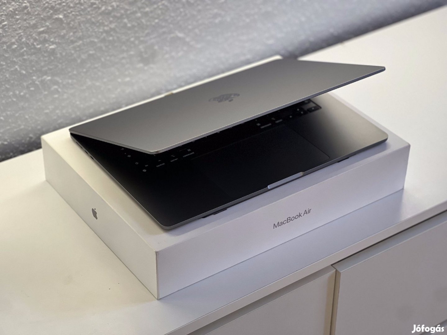 Hibátlan MacBook Air 2022 15 M2 256GB 2 ÉV Garanciával Számlával