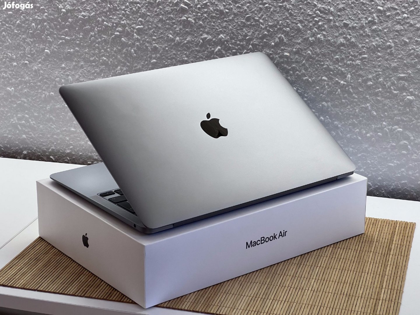 Hibátlan MacBook Air M1 2020 13256GB 16GB  2 ÉV Garanciával