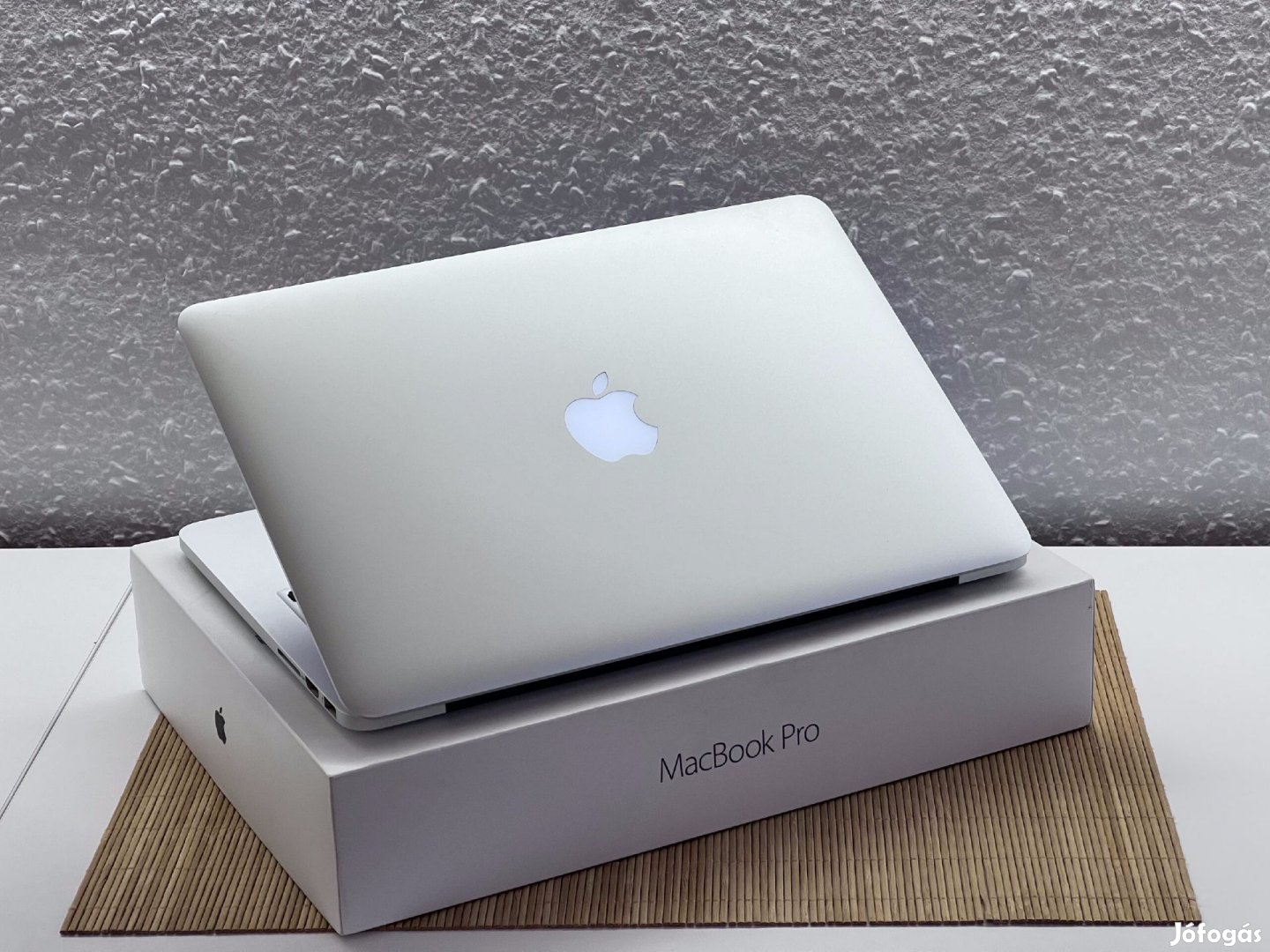 Hibátlan MacBook Pro 2015 Silver  i5 13 256GB 2 ÉV Garanciával
