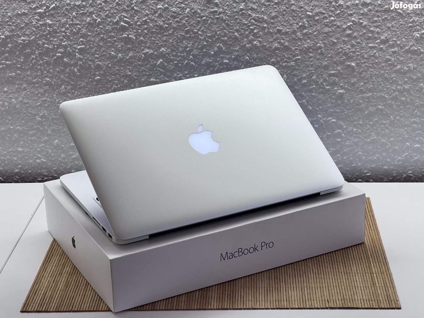 Hibátlan MacBook Pro 2015 Silver  i5 13 256GB 2 ÉV Garanciával