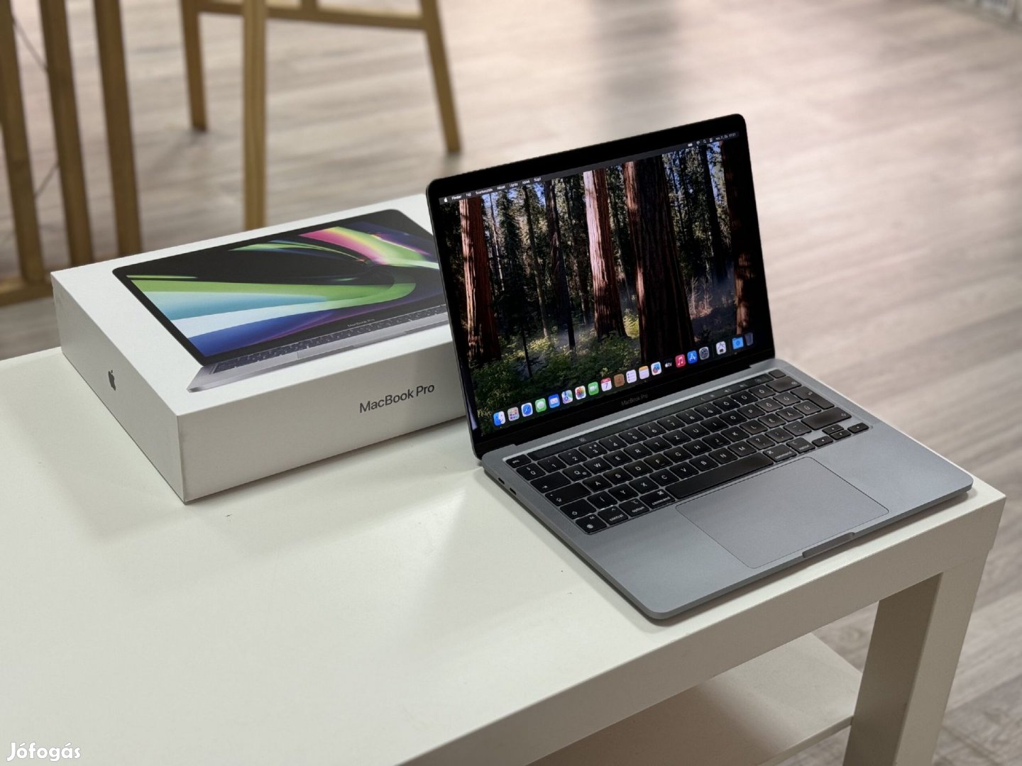 Hibátlan MacBook Pro 2020 13 M1 256GB 1 ÉV Garanciával Számláva