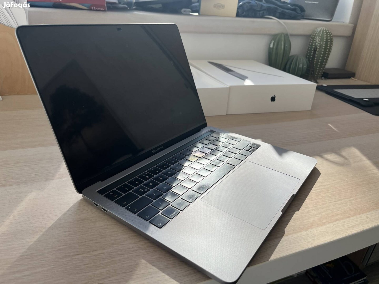 Hibátlan Macbook Pro 2019 '13 eladó