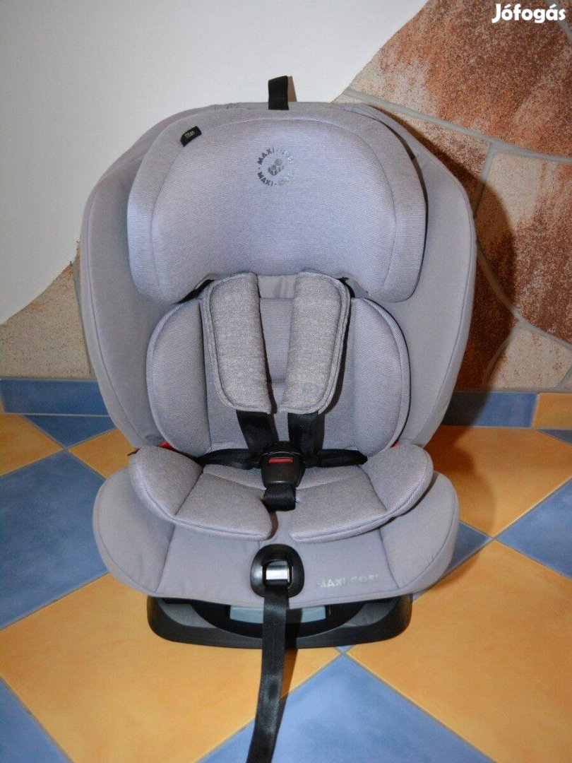 Hibátlan Maxi-Cosi Titan "Nomad Grey" 9-36kg gyerekülés