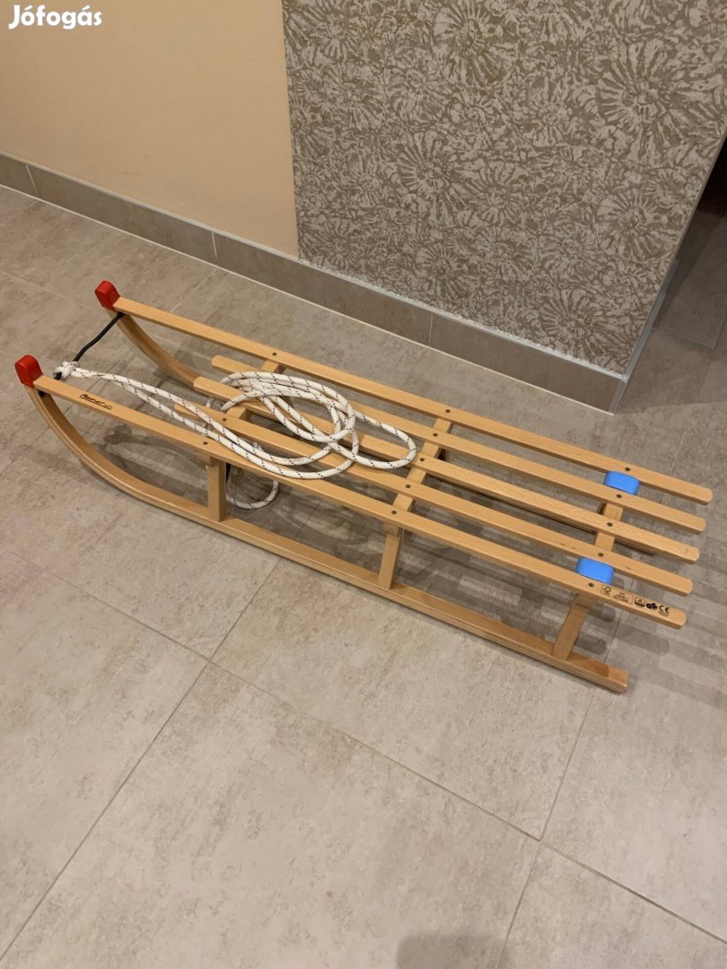 Hibátlan állapotó fa szánkó egyszer használt